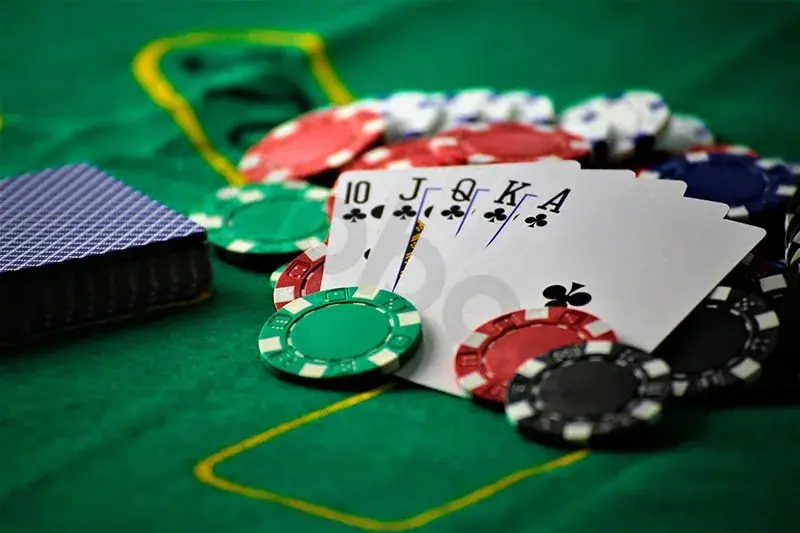 Royal Vegas casino poker